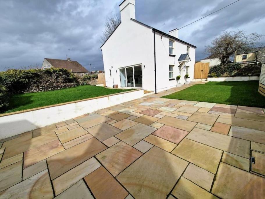 Charming Cottage Close To M4 Bridgend บริดจ์เอนด์ ภายนอก รูปภาพ