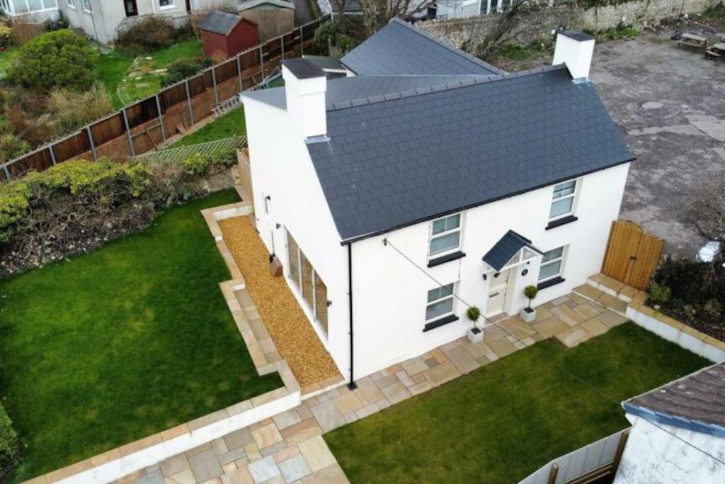 Charming Cottage Close To M4 Bridgend บริดจ์เอนด์ ภายนอก รูปภาพ